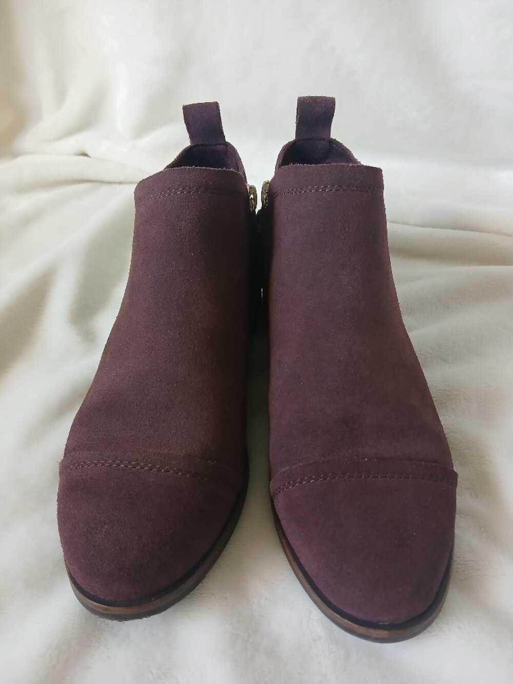 TOMS Women's Deia Side-Zipper Suede Booties 1" Stacked Heel Size 7 M